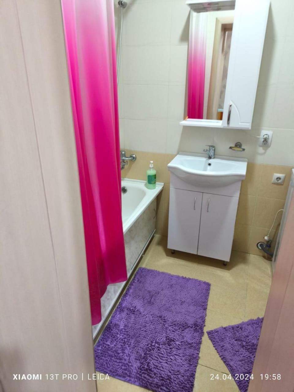 Уютная Квартира Комфорт Класса76 Astana Eksteriør bilde